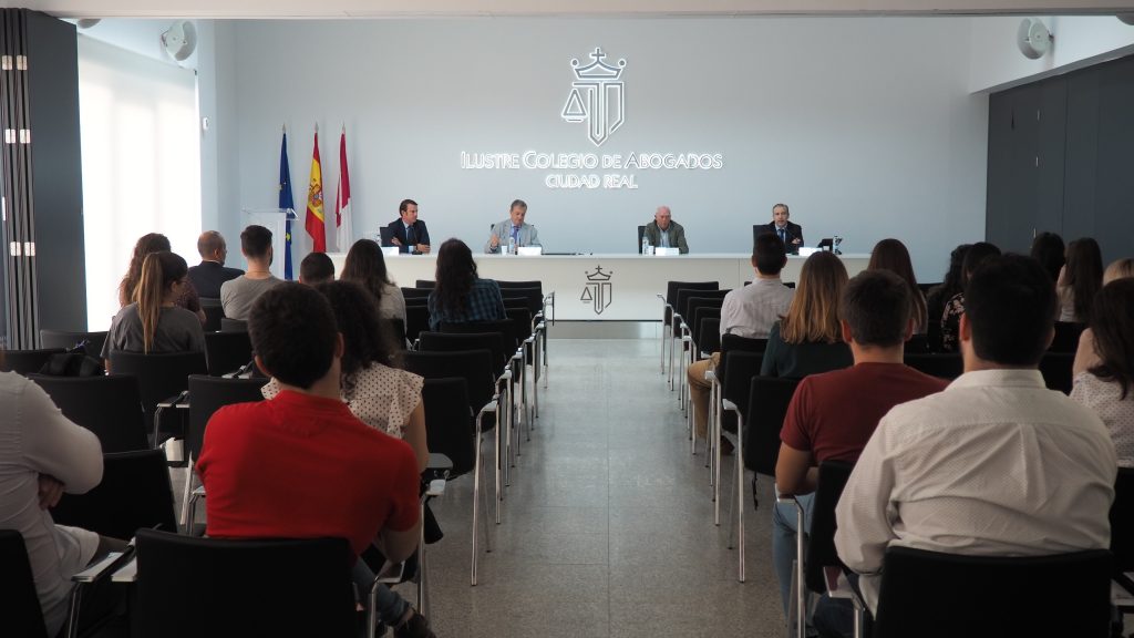 El Colegio de Ciudad Real y la UCLM inauguran la VI edición del Máster