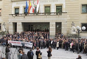 Más de 12.000 abogados exigen en toda España la retirada del proyecto de Ley de Tasas