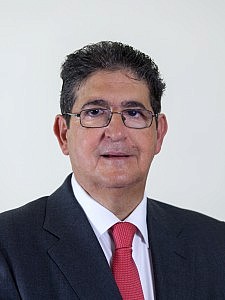José Joaquín Gallardo, reelegido por quinta vez consecutiva decano del Colegio de Abogados