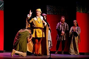 El Grupo de Teatro del Colegio de Abogados de Granada estrena ‘La Venganza de Don Mendo’ con motivo de la Festividad de Santa Teresa