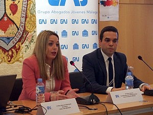 Los abogados jóvenes de Málaga y el IAJ presentan un proyecto de mediación en las aulas para prevenir el acoso escolar