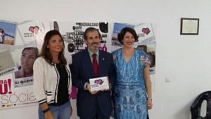 Mujeres en Igualdad de Fuengirola premia al Colegio de Abogados de Málaga por su implicación contra la violencia machista