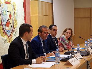 Agentes encubiertos, evidencia digital y abuso sexual infantil centran la primera jornada del Congreso de Cibercrimen Internacional del Colegio de Málaga