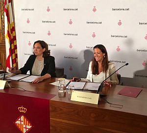 El Ayuntamiento firma un convenio con el Colegio de la Abogacía de Barcelona para reforzar la asistencia jurídica gratuita en la Oficina de Vivienda de Ciutat Vella