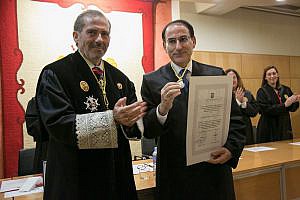 Javier González de Lara recibe la Medalla de Honor del Colegio de Abogados de Málaga