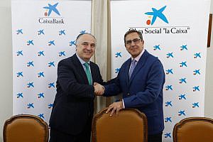 El Colegio de Abogados de Granada firma sendos convenios con CaixaBank y la Fundación 'la Caixa'