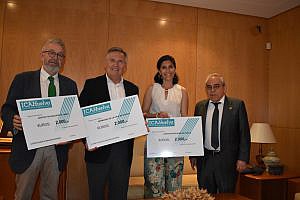 ICAHuelva dona tres cheques solidarios a Cáritas, Hermanas de la Cruz y Fundación Laberinto