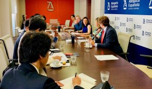 Una delegación de Japón visita la sede del Consejo General de la Abogacía