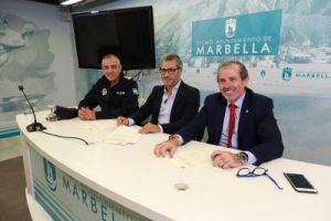 El Ayuntamiento de Marbella y el Colegio de Málaga firman un convenio pionero para que el personal de Seguridad Ciudadana y los letrados realicen actividades formativas conjuntas