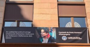 El Colegio de la Abogacía de Lleida muestra su apoyo al Colegio de Abogados de Estambul con un recuerdo a la fallecida Ebru Timtik