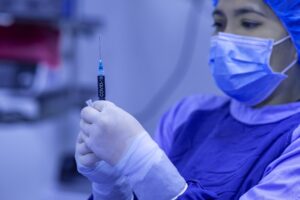 La Fundación Abogacía Española reclama la suspensión de las patentes de las vacunas contra el Covid-19