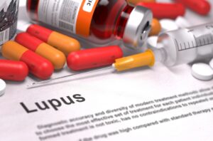 Reconocen discriminación de género en el caso de una enferma de lupus