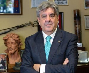 José Adolfo Baturone gana las elecciones a decano de los abogados de Cádiz