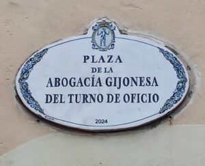 Gijón dedica una plaza a la Abogacía del Turno de Oficio