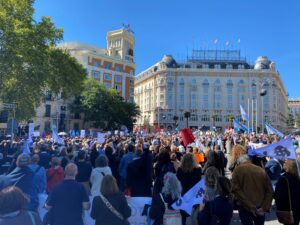 thumbnail-La protesta de los mutualistas alternativos crece en una nueva manifestación