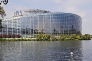 thumbnail-La Abogacía presentará mañana una petición ante el Parlamento Europeo para que aborde el problema de los mutualistas